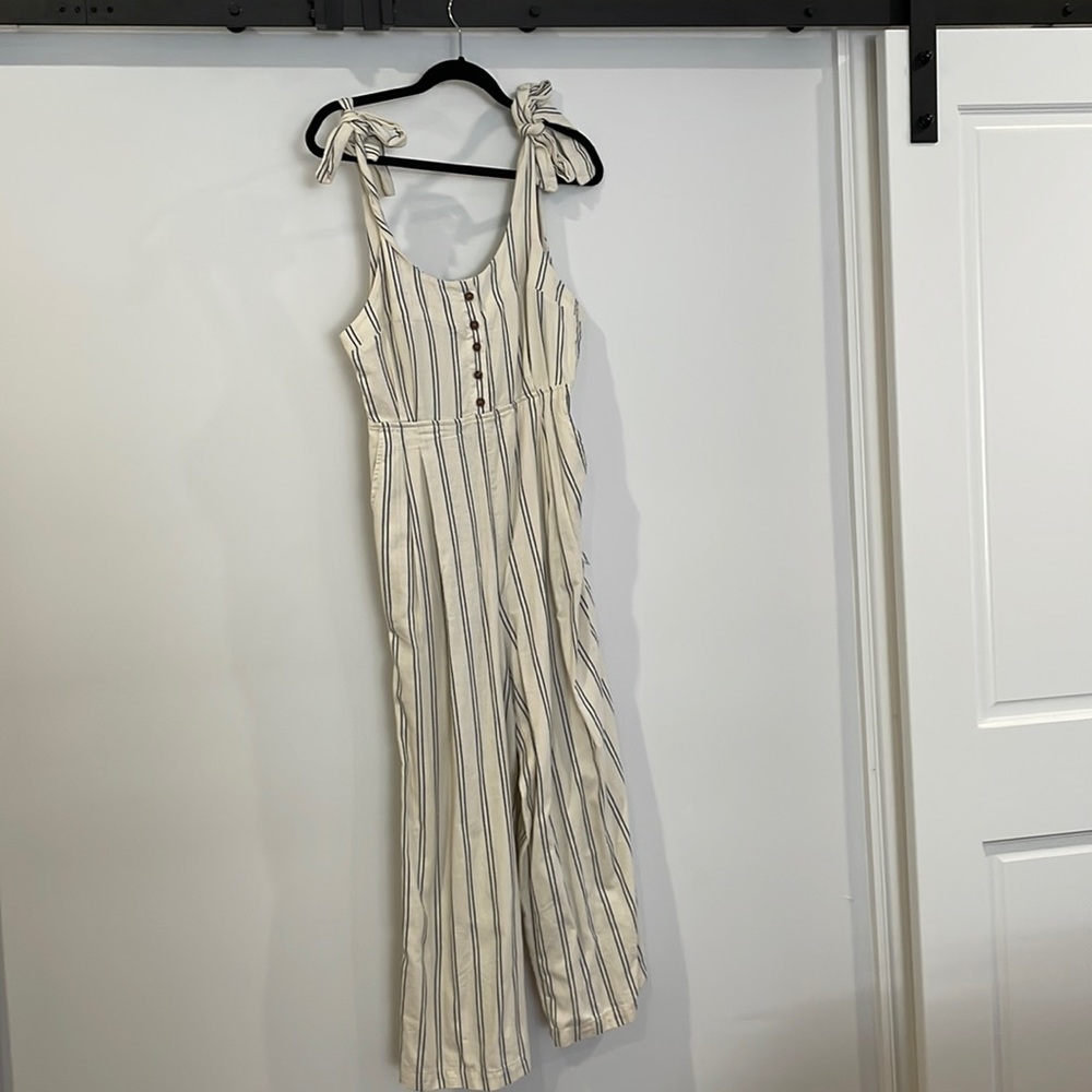 Free people tie sleeve jumpsuit, worn once, size 4